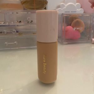 Rare Beauty Moisturizer With Broad Spectrum SPF Shade 26W